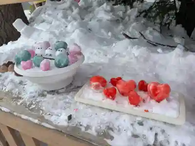 札幌諏訪神社の像