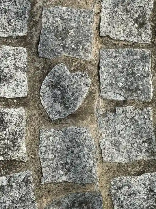 櫻木神社の{uncategorized: "未分類", other: "その他", undefined: "問題あり", building: "その他建物", grave: "お墓", sacred_gate: "鳥居", guardian: "狛犬", statue: "像", buddha: "仏像", history: "歴史", nature: "自然", garden: "庭園", animal: "動物", pagoda: "塔", temizu: "手水舎", mountain_gate: "山門・神門", sanctuary: "本殿・本堂", subordinate: "末社・摂社", art: "芸術", scenery: "景色", jizo: "地蔵", ema: "絵馬", goshuin: "御朱印", omikuji: "おみくじ", items: "授与品その他", amulet: "お守り", goshuincho: "御朱印帳", eats: "食事", festival: "お祭り", votive_dance: "神楽", shichigosan: "七五三参", wedding: "結婚式", experience: "体験その他", initially: "初詣", around: "周辺", anti_infection: "感染症対策"}