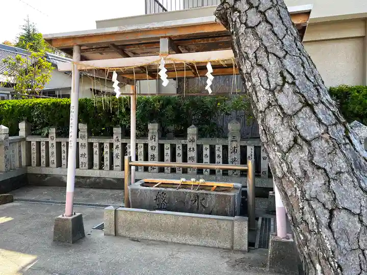 御厨神社の手水舎