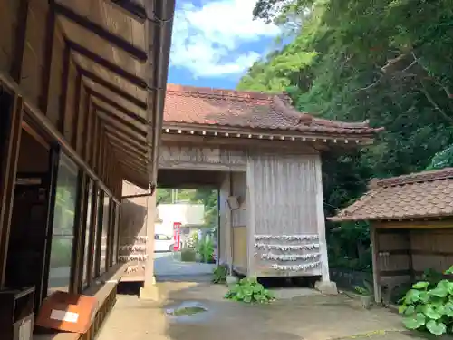 波立寺（波立薬師）の山門・神門