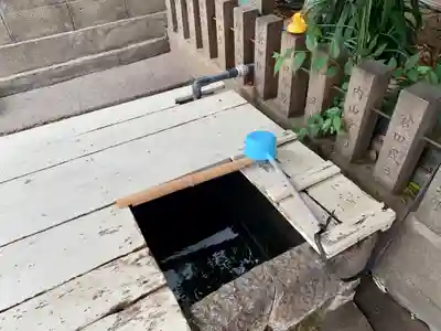 谷の清水（清水井戸地蔵尊）のその他建物