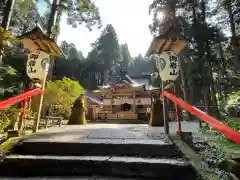 御岩神社の建物その他