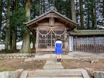 矢抜神社の本殿・本堂