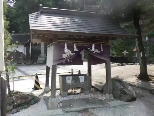 諏訪神社の手水