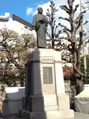 泉岳寺の像