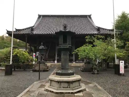 穴太寺の本殿・本堂
