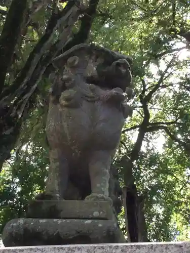 弓削神社の狛犬