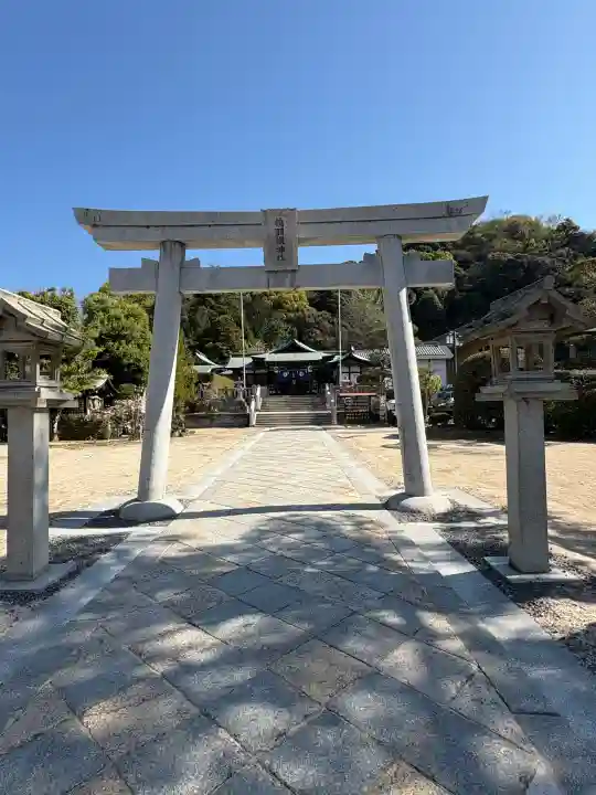 鶴羽根神社の{uncategorized: "未分類", other: "その他", undefined: "問題あり", building: "その他建物", grave: "お墓", sacred_gate: "鳥居", guardian: "狛犬", statue: "像", buddha: "仏像", history: "歴史", nature: "自然", garden: "庭園", animal: "動物", pagoda: "塔", temizu: "手水舎", mountain_gate: "山門・神門", sanctuary: "本殿・本堂", subordinate: "末社・摂社", art: "芸術", scenery: "景色", jizo: "地蔵", ema: "絵馬", goshuin: "御朱印", omikuji: "おみくじ", items: "授与品その他", amulet: "お守り", goshuincho: "御朱印帳", eats: "食事", festival: "お祭り", votive_dance: "神楽", shichigosan: "七五三参", wedding: "結婚式", experience: "体験その他", initially: "初詣", around: "周辺", anti_infection: "感染症対策"}