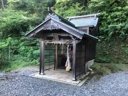 宇波西神社の末社・摂社