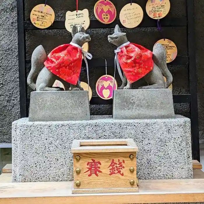 五十稲荷神社(栄寿稲荷神社)の狛犬