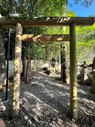 墨坂神社の{uncategorized: "未分類", other: "その他", undefined: "問題あり", building: "その他建物", grave: "お墓", sacred_gate: "鳥居", guardian: "狛犬", statue: "像", buddha: "仏像", history: "歴史", nature: "自然", garden: "庭園", animal: "動物", pagoda: "塔", temizu: "手水舎", mountain_gate: "山門・神門", sanctuary: "本殿・本堂", subordinate: "末社・摂社", art: "芸術", scenery: "景色", jizo: "地蔵", ema: "絵馬", goshuin: "御朱印", omikuji: "おみくじ", items: "授与品その他", amulet: "お守り", goshuincho: "御朱印帳", eats: "食事", festival: "お祭り", votive_dance: "神楽", shichigosan: "七五三参", wedding: "結婚式", experience: "体験その他", initially: "初詣", around: "周辺", anti_infection: "感染症対策"}