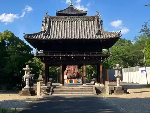 八事山 興正寺の山門・神門