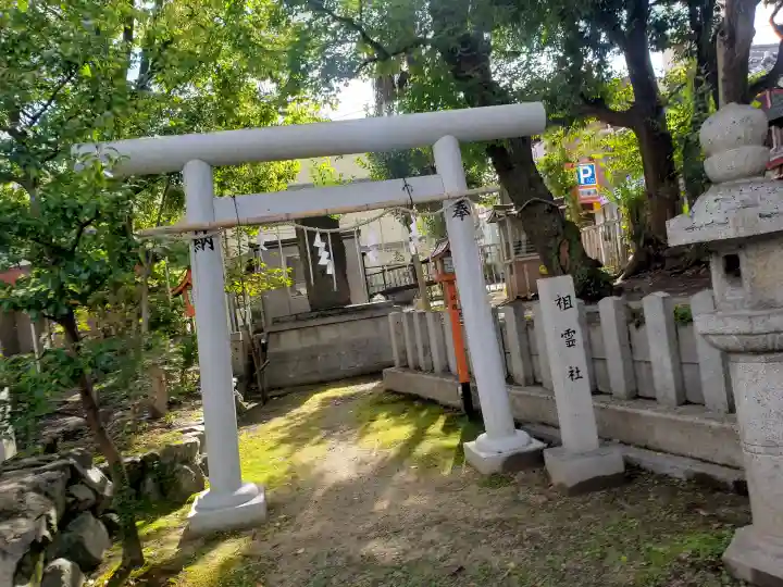 小汐井神社の末社・摂社