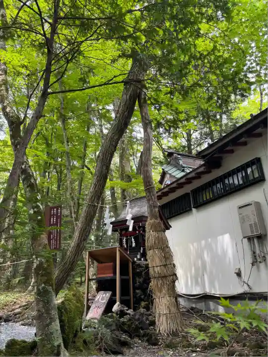 新屋山神社(山梨県)