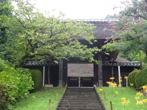 横浜　西方寺の山門・神門