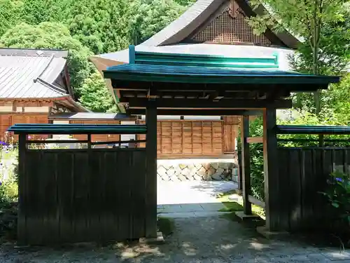 栖雲寺の山門・神門