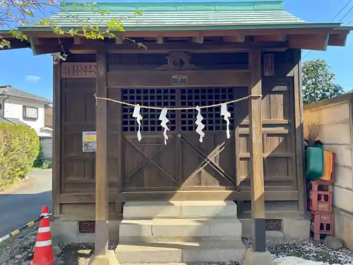 御嶽神社の{uncategorized: "未分類", other: "その他", undefined: "問題あり", building: "その他建物", grave: "お墓", sacred_gate: "鳥居", guardian: "狛犬", statue: "像", buddha: "仏像", history: "歴史", nature: "自然", garden: "庭園", animal: "動物", pagoda: "塔", temizu: "手水舎", mountain_gate: "山門・神門", sanctuary: "本殿・本堂", subordinate: "末社・摂社", art: "芸術", scenery: "景色", jizo: "地蔵", ema: "絵馬", goshuin: "御朱印", omikuji: "おみくじ", items: "授与品その他", amulet: "お守り", goshuincho: "御朱印帳", eats: "食事", festival: "お祭り", votive_dance: "神楽", shichigosan: "七五三参", wedding: "結婚式", experience: "体験その他", initially: "初詣", around: "周辺", anti_infection: "感染症対策"}