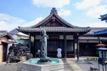 泉龍寺の本殿・本堂
