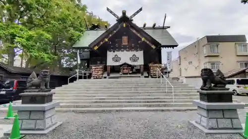 札幌諏訪神社の本殿・本堂