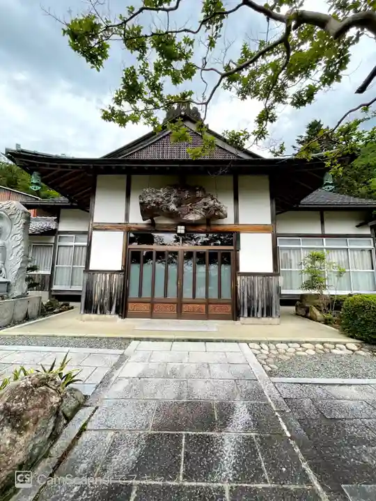 香下寺の本殿・本堂