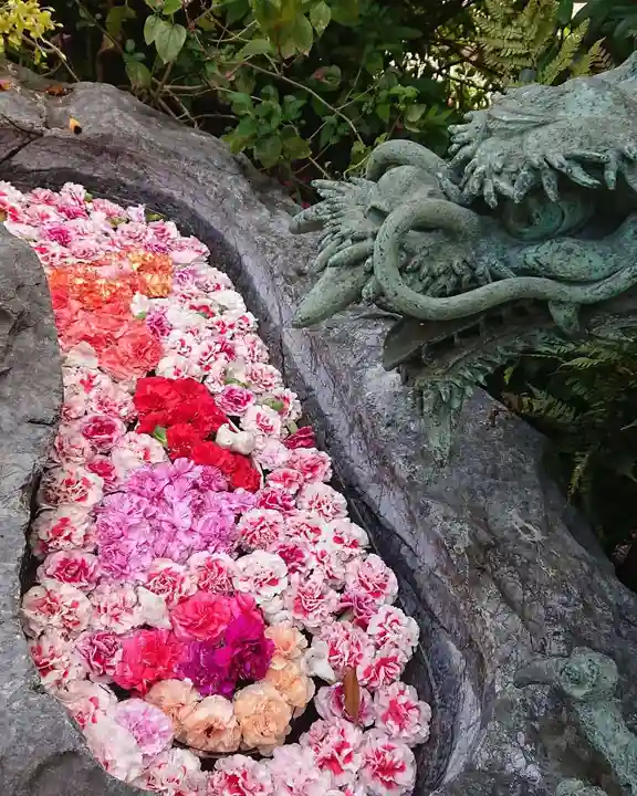 三輪神社の手水舎