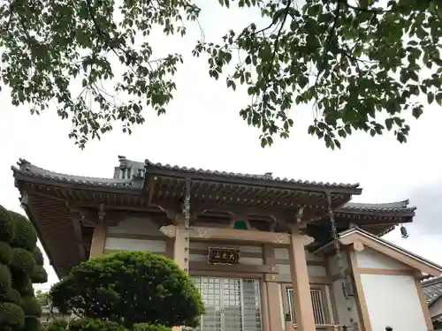 円泉寺の本殿