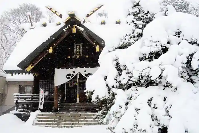 滝川神社の本殿