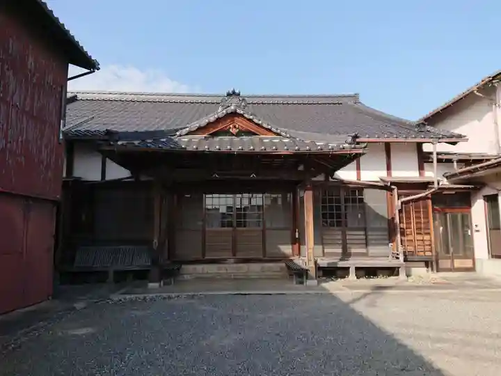 江国寺の本殿・本堂