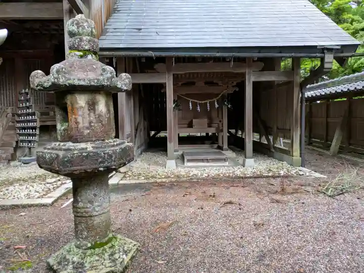 川田神社の{uncategorized: "未分類", other: "その他", undefined: "問題あり", building: "その他建物", grave: "お墓", sacred_gate: "鳥居", guardian: "狛犬", statue: "像", buddha: "仏像", history: "歴史", nature: "自然", garden: "庭園", animal: "動物", pagoda: "塔", temizu: "手水舎", mountain_gate: "山門・神門", sanctuary: "本殿・本堂", subordinate: "末社・摂社", art: "芸術", scenery: "景色", jizo: "地蔵", ema: "絵馬", goshuin: "御朱印", omikuji: "おみくじ", items: "授与品その他", amulet: "お守り", goshuincho: "御朱印帳", eats: "食事", festival: "お祭り", votive_dance: "神楽", shichigosan: "七五三参", wedding: "結婚式", experience: "体験その他", initially: "初詣", around: "周辺", anti_infection: "感染症対策"}