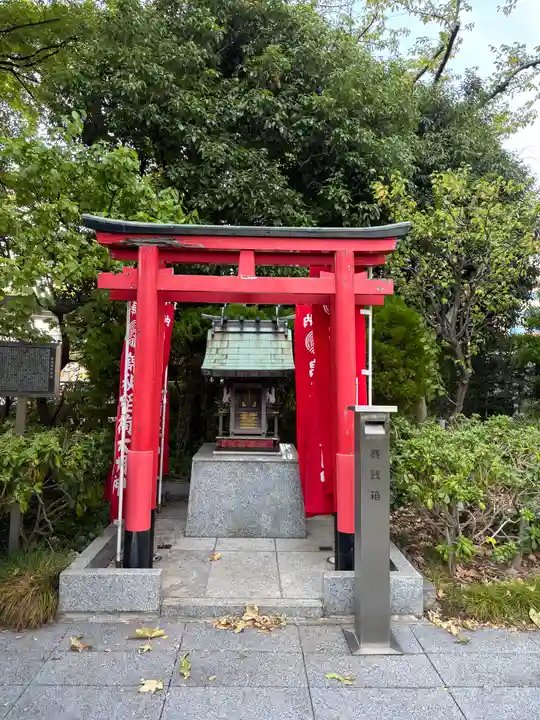 祠(東京ドームシティー屋上)(東京都)