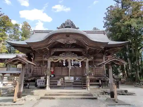 大川上美良布神社の本殿