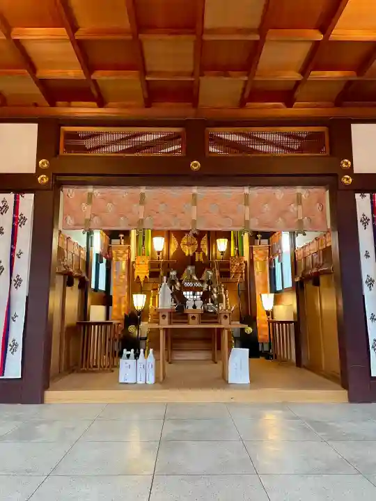 熊野神社の{uncategorized: "未分類", other: "その他", undefined: "問題あり", building: "その他建物", grave: "お墓", sacred_gate: "鳥居", guardian: "狛犬", statue: "像", buddha: "仏像", history: "歴史", nature: "自然", garden: "庭園", animal: "動物", pagoda: "塔", temizu: "手水舎", mountain_gate: "山門・神門", sanctuary: "本殿・本堂", subordinate: "末社・摂社", art: "芸術", scenery: "景色", jizo: "地蔵", ema: "絵馬", goshuin: "御朱印", omikuji: "おみくじ", items: "授与品その他", amulet: "お守り", goshuincho: "御朱印帳", eats: "食事", festival: "お祭り", votive_dance: "神楽", shichigosan: "七五三参", wedding: "結婚式", experience: "体験その他", initially: "初詣", around: "周辺", anti_infection: "感染症対策"}