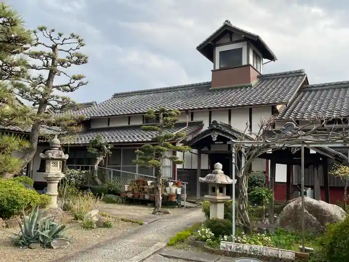 最勝寺の{uncategorized: "未分類", other: "その他", undefined: "問題あり", building: "その他建物", grave: "お墓", sacred_gate: "鳥居", guardian: "狛犬", statue: "像", buddha: "仏像", history: "歴史", nature: "自然", garden: "庭園", animal: "動物", pagoda: "塔", temizu: "手水舎", mountain_gate: "山門・神門", sanctuary: "本殿・本堂", subordinate: "末社・摂社", art: "芸術", scenery: "景色", jizo: "地蔵", ema: "絵馬", goshuin: "御朱印", omikuji: "おみくじ", items: "授与品その他", amulet: "お守り", goshuincho: "御朱印帳", eats: "食事", festival: "お祭り", votive_dance: "神楽", shichigosan: "七五三参", wedding: "結婚式", experience: "体験その他", initially: "初詣", around: "周辺", anti_infection: "感染症対策"}