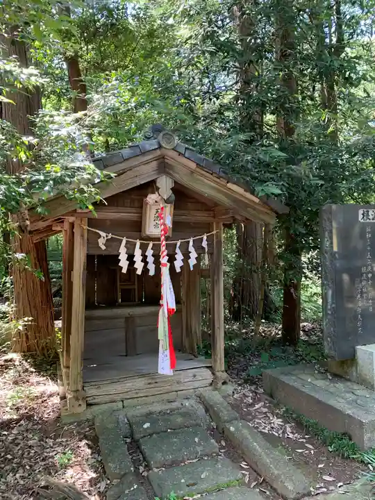 根渡神社の末社・摂社