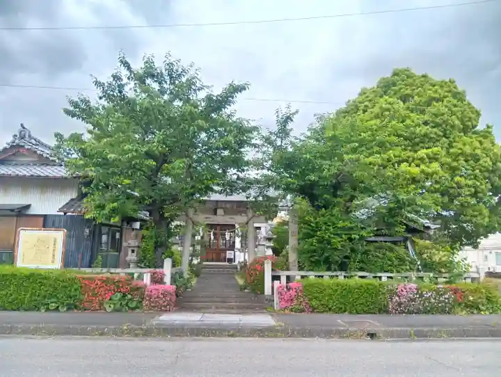 片田神社の{uncategorized: "未分類", other: "その他", undefined: "問題あり", building: "その他建物", grave: "お墓", sacred_gate: "鳥居", guardian: "狛犬", statue: "像", buddha: "仏像", history: "歴史", nature: "自然", garden: "庭園", animal: "動物", pagoda: "塔", temizu: "手水舎", mountain_gate: "山門・神門", sanctuary: "本殿・本堂", subordinate: "末社・摂社", art: "芸術", scenery: "景色", jizo: "地蔵", ema: "絵馬", goshuin: "御朱印", omikuji: "おみくじ", items: "授与品その他", amulet: "お守り", goshuincho: "御朱印帳", eats: "食事", festival: "お祭り", votive_dance: "神楽", shichigosan: "七五三参", wedding: "結婚式", experience: "体験その他", initially: "初詣", around: "周辺", anti_infection: "感染症対策"}