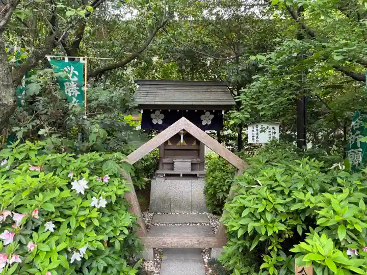 阿佐ヶ谷神明宮の{uncategorized: "未分類", other: "その他", undefined: "問題あり", building: "その他建物", grave: "お墓", sacred_gate: "鳥居", guardian: "狛犬", statue: "像", buddha: "仏像", history: "歴史", nature: "自然", garden: "庭園", animal: "動物", pagoda: "塔", temizu: "手水舎", mountain_gate: "山門・神門", sanctuary: "本殿・本堂", subordinate: "末社・摂社", art: "芸術", scenery: "景色", jizo: "地蔵", ema: "絵馬", goshuin: "御朱印", omikuji: "おみくじ", items: "授与品その他", amulet: "お守り", goshuincho: "御朱印帳", eats: "食事", festival: "お祭り", votive_dance: "神楽", shichigosan: "七五三参", wedding: "結婚式", experience: "体験その他", initially: "初詣", around: "周辺", anti_infection: "感染症対策"}