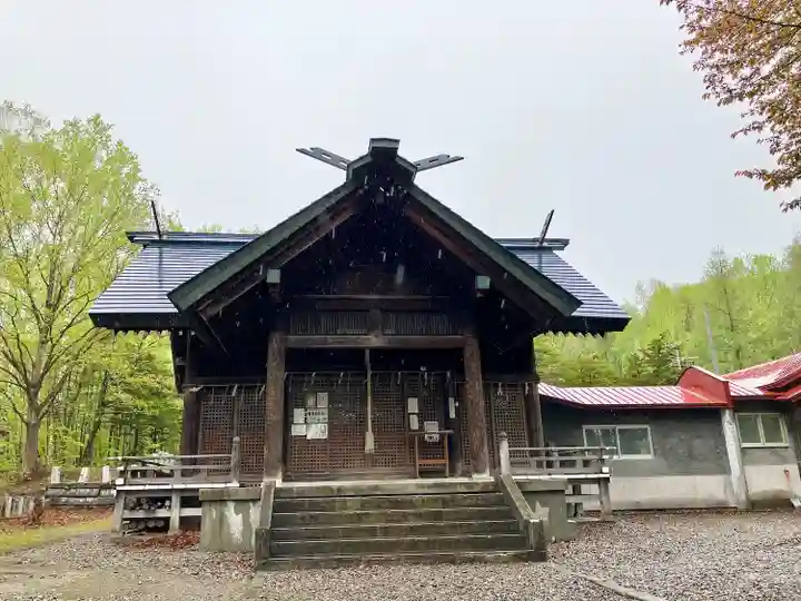 神居神社の本殿・本堂