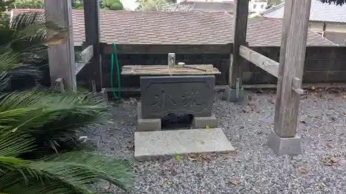諏訪神社の手水舎