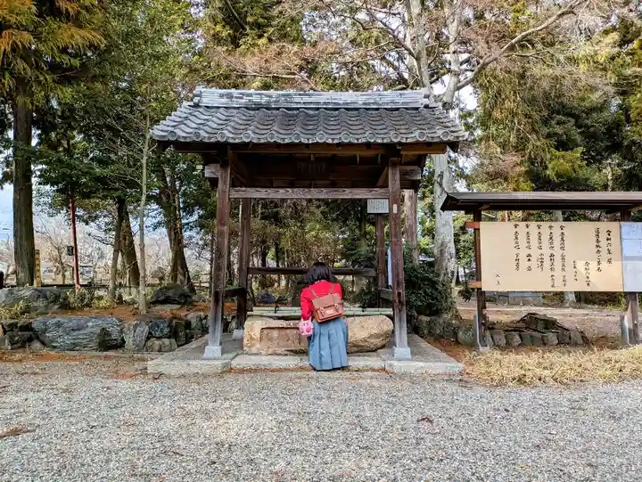 二ノ宮神社の手水舎