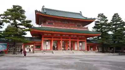平安神宮の山門・神門