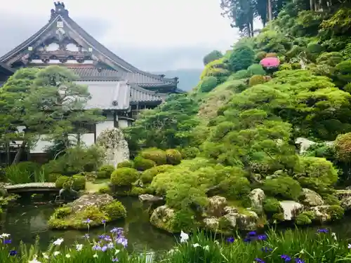 久遠寺の庭園