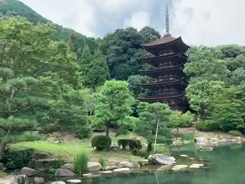 瑠璃光寺の庭園