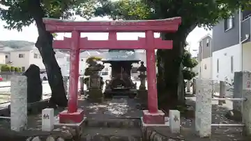 田中稲荷大明神の鳥居