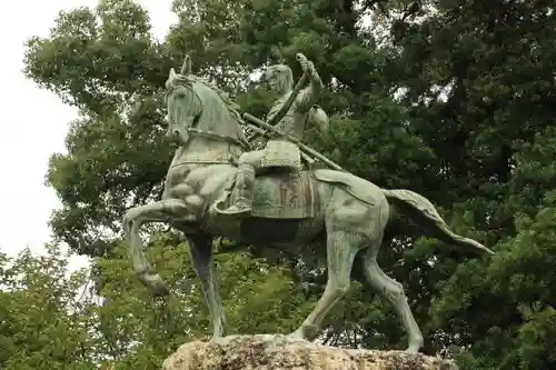 功山寺の像