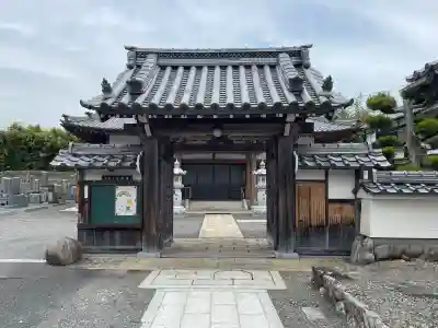 広潭寺の{uncategorized: "未分類", other: "その他", undefined: "問題あり", building: "その他建物", grave: "お墓", sacred_gate: "鳥居", guardian: "狛犬", statue: "像", buddha: "仏像", history: "歴史", nature: "自然", garden: "庭園", animal: "動物", pagoda: "塔", temizu: "手水舎", mountain_gate: "山門・神門", sanctuary: "本殿・本堂", subordinate: "末社・摂社", art: "芸術", scenery: "景色", jizo: "地蔵", ema: "絵馬", goshuin: "御朱印", omikuji: "おみくじ", items: "授与品その他", amulet: "お守り", goshuincho: "御朱印帳", eats: "食事", festival: "お祭り", votive_dance: "神楽", shichigosan: "七五三参", wedding: "結婚式", experience: "体験その他", initially: "初詣", around: "周辺", anti_infection: "感染症対策"}