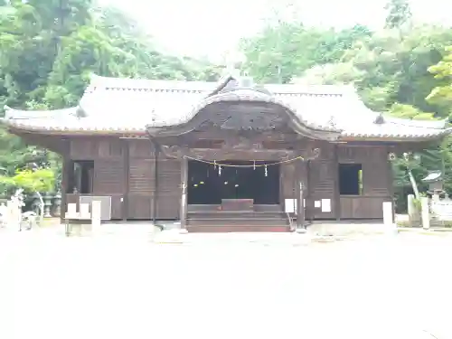 由加神社（和気由加神社）の本殿