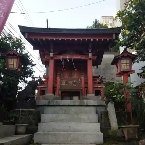 亀塚稲荷神社の末社・摂社
