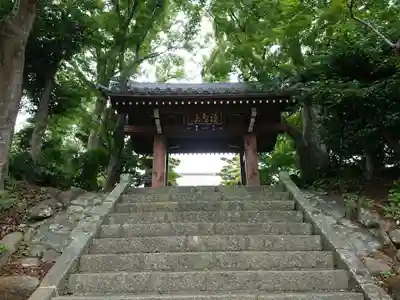 能満寺の山門・神門
