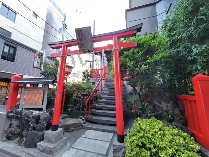 講武稲荷神社の鳥居