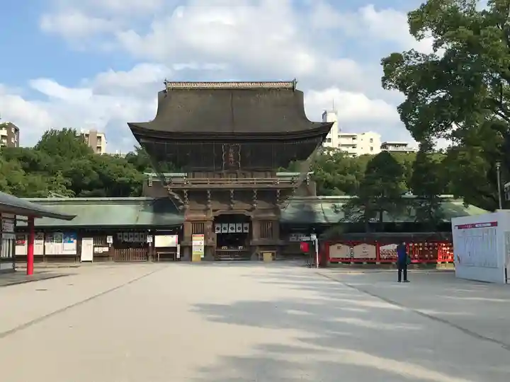 筥崎宮の山門・神門